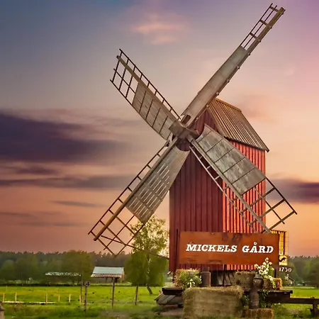 Mickels Bondgardsglamping
