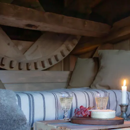 Guest house Mickels Bondgardsglamping
